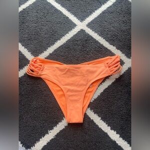 Hollister ‘be the sunshine’ ☀️ cheeky bikini bottoms